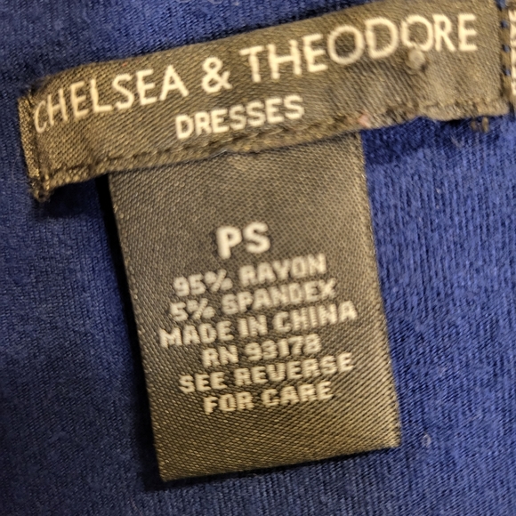 Chelsea & Theodore Blue w/White Floral Embroidery Sleeveless Dress in Petite Sm - Picture 6 of 6